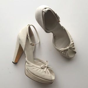 ❗️REDUCED❗️NWT GUCCI VINTAGE PLATFORMs